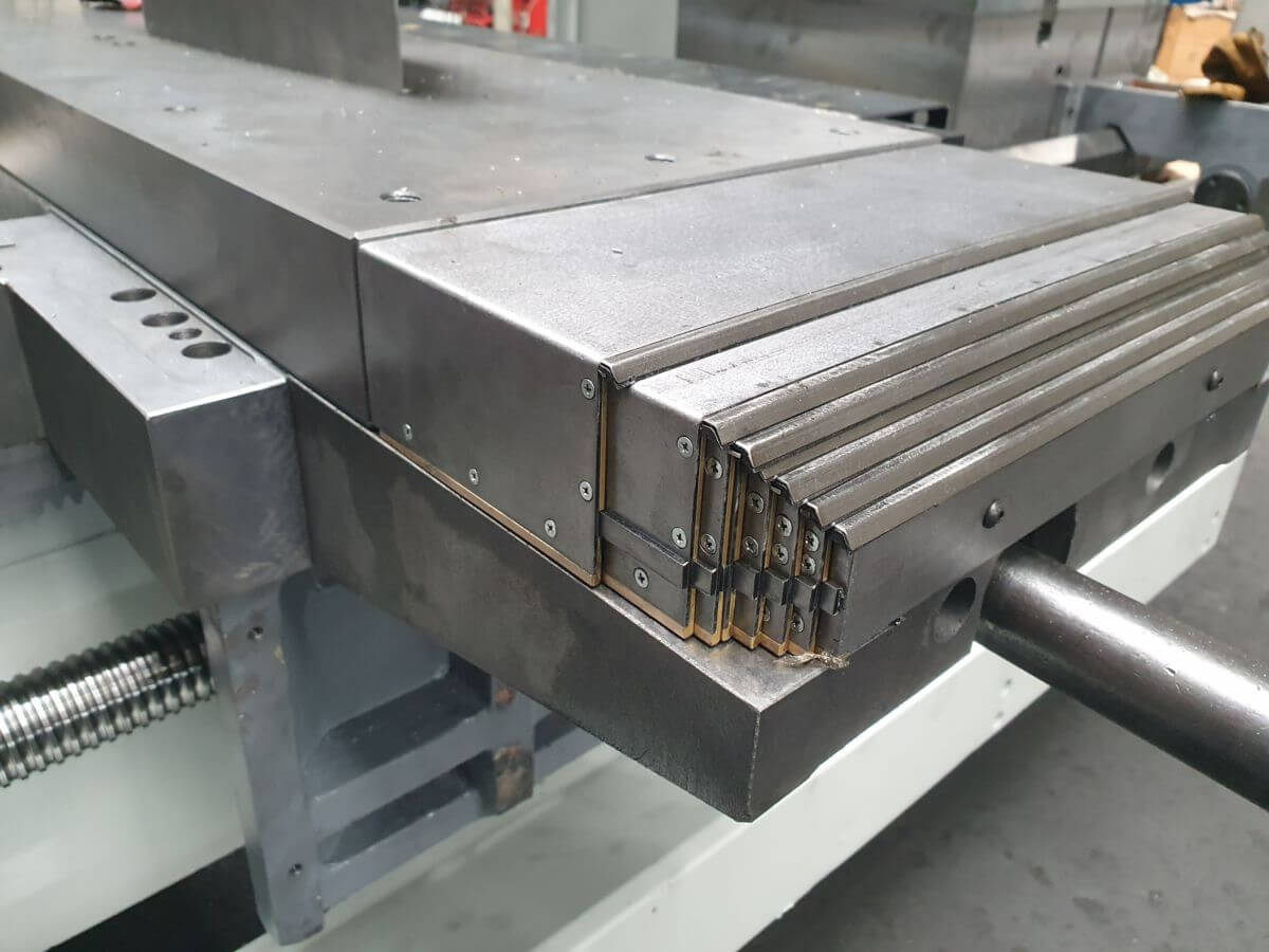 Изработка на телескопична защита за струг с ЦПУ LCC1250